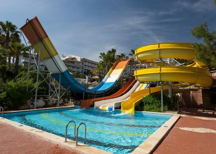 Hotell Defne Garden 4*