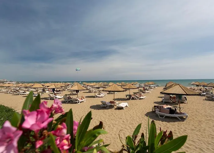 Hotell Defne Garden 4*