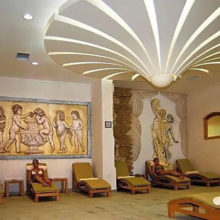 Defne Garden Hotel 4*