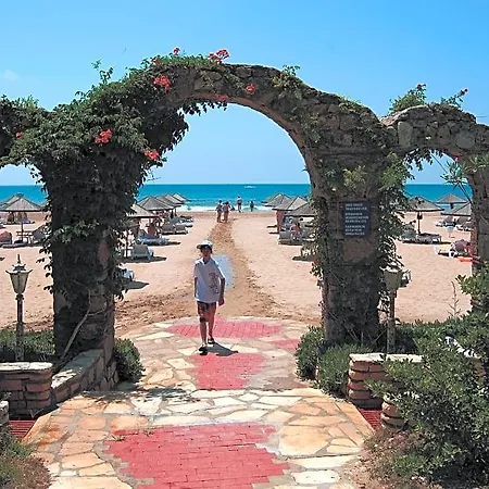 Hotel Defne Garden Side