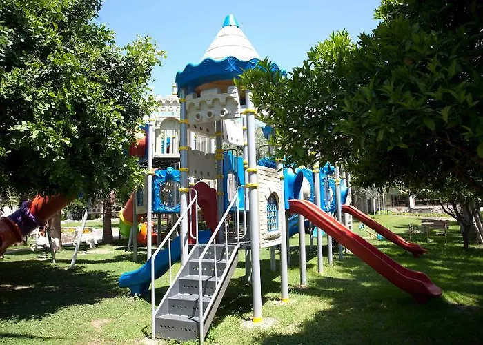 Hotel Defne Garden Side